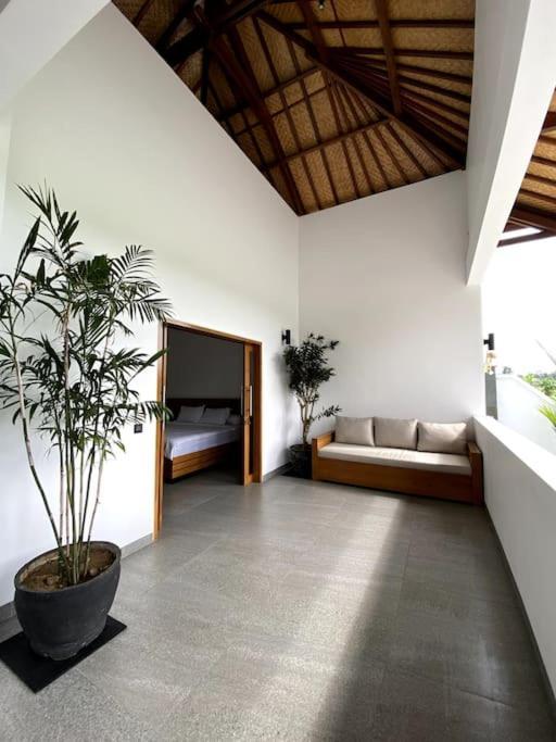 Villa Vespa Lovina Exterior photo