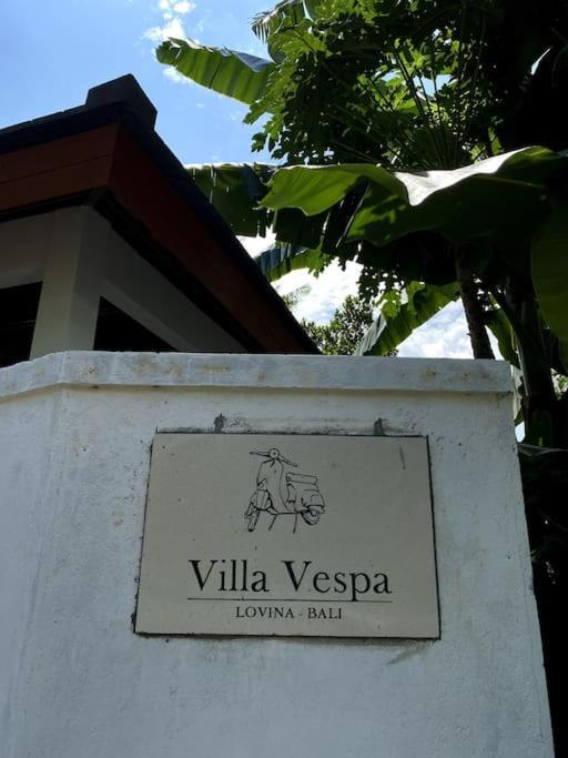 Villa Vespa Lovina Exterior photo